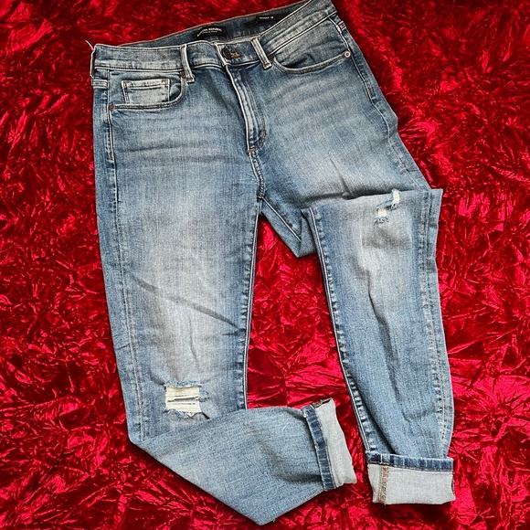 Banana Republic Mid Rise Destruct Skinny Jeans - Picture 3 of 12